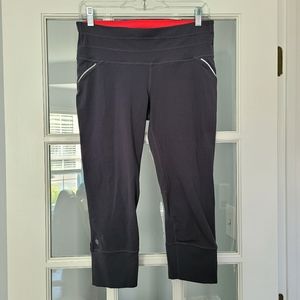 Athleta Relay Capri Leggings